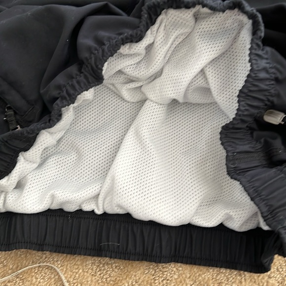 Adidas black climashell wind breaker size medium - Picture 4 of 5